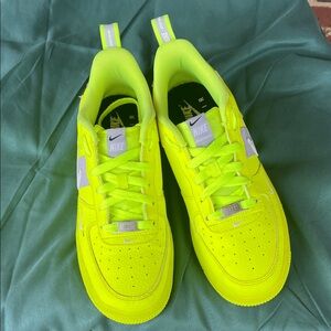 Nike Kids Neon Yellow Sneakers 6.5Y